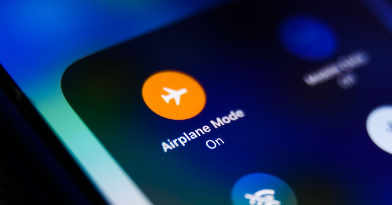 Am I the Asshole if I Don’t Put My Phone on Airplane Mode?