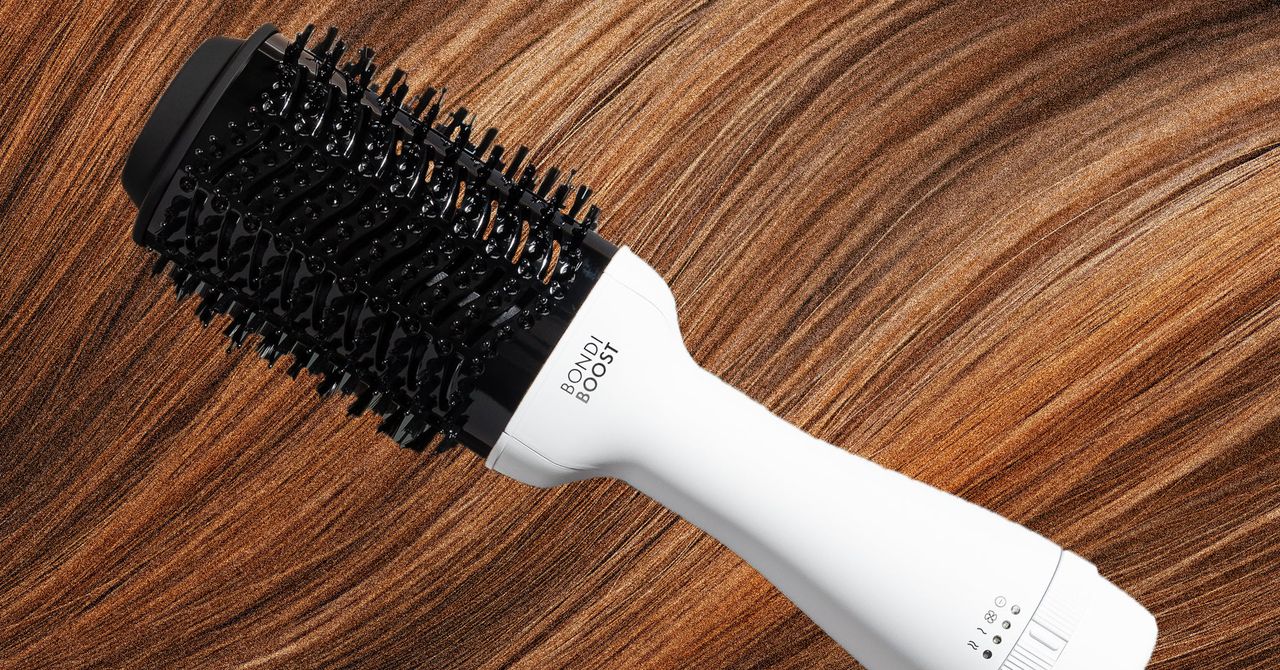 The BondiBoost Blowout Brush Will Blow You Away, If It Lasts