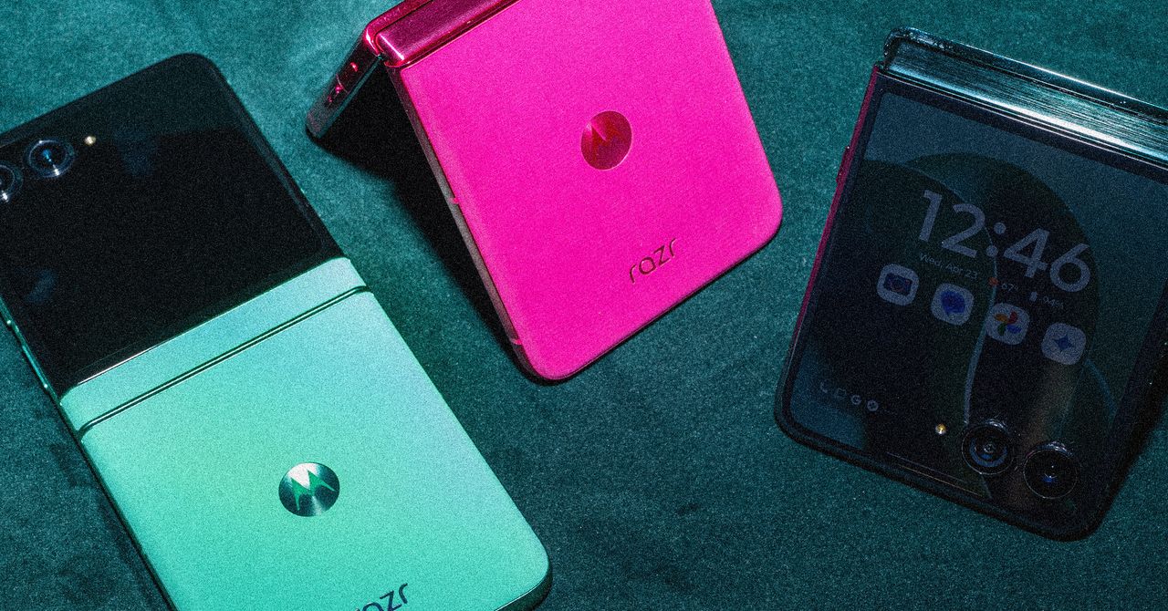 Motorola’s Latest Razr Phones Are All In on AI