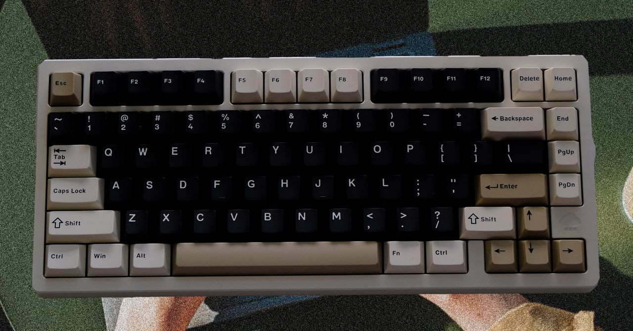 WobKey’s Rainy 75 Mechanical Keyboard Punches Above Its Weight