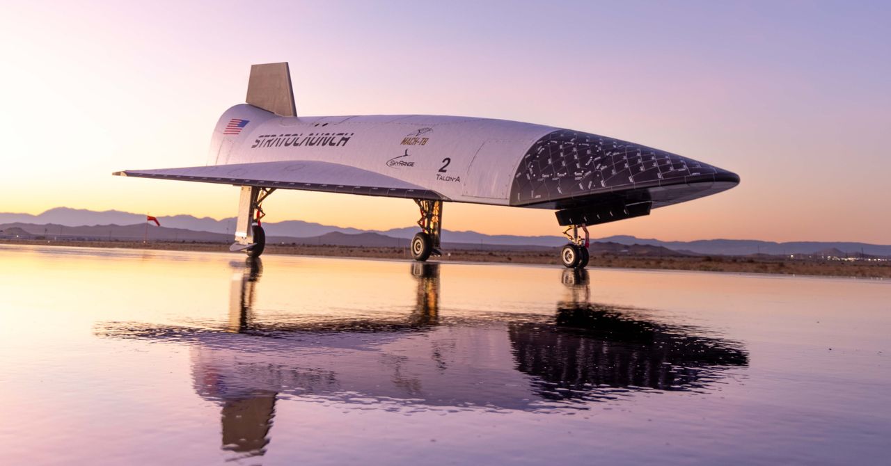 This US Company Just Successfully Tested a Reusable Hypersonic Rocket Plane