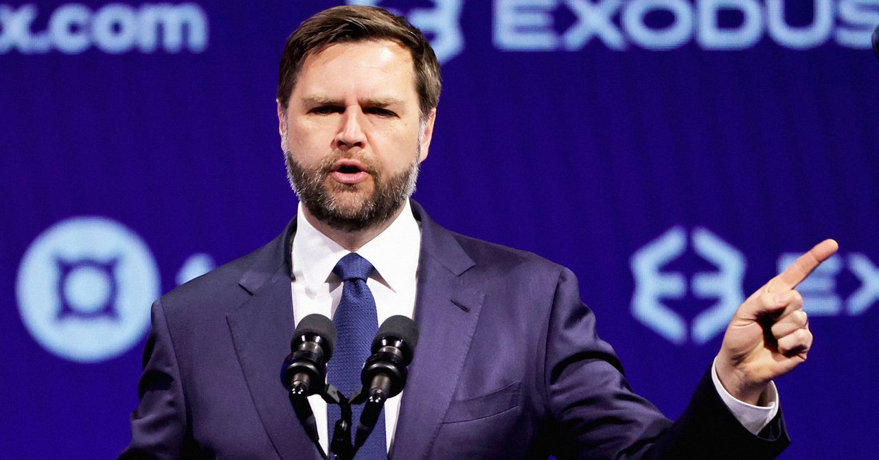 At Bitcoin 2025, Crypto Purists and the MAGA Faithful Collide