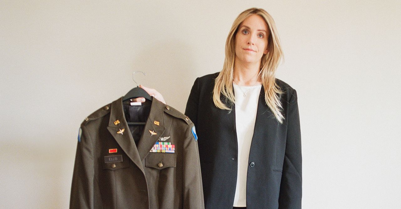 A Trans Pilot Was Falsely Blamed for a Plane Crash. Now She’s Fighting the Right-Wing Disinfo Machine