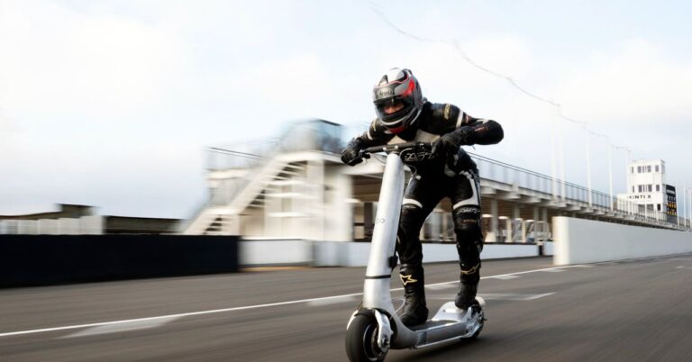 Bo’s Turbo Escooter Can Go Over 100 MPH—and Could Set a Record