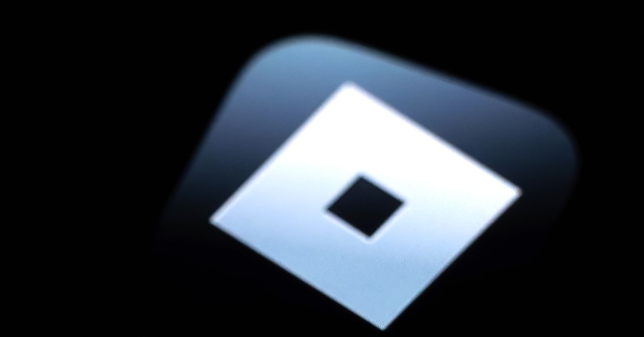 Roblox’s New Age Verification Feature Uses AI to Scan Teens’ Video Selfies