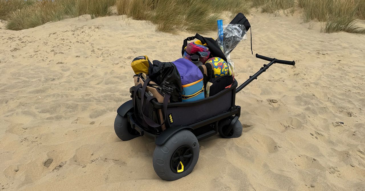 Sand and Deliver: We Raced Across Dunes to Find the Best Beach Wagon