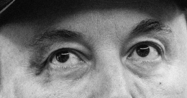 Elon Musk’s xAI Sues Apple and OpenAI Over App Store Rankings