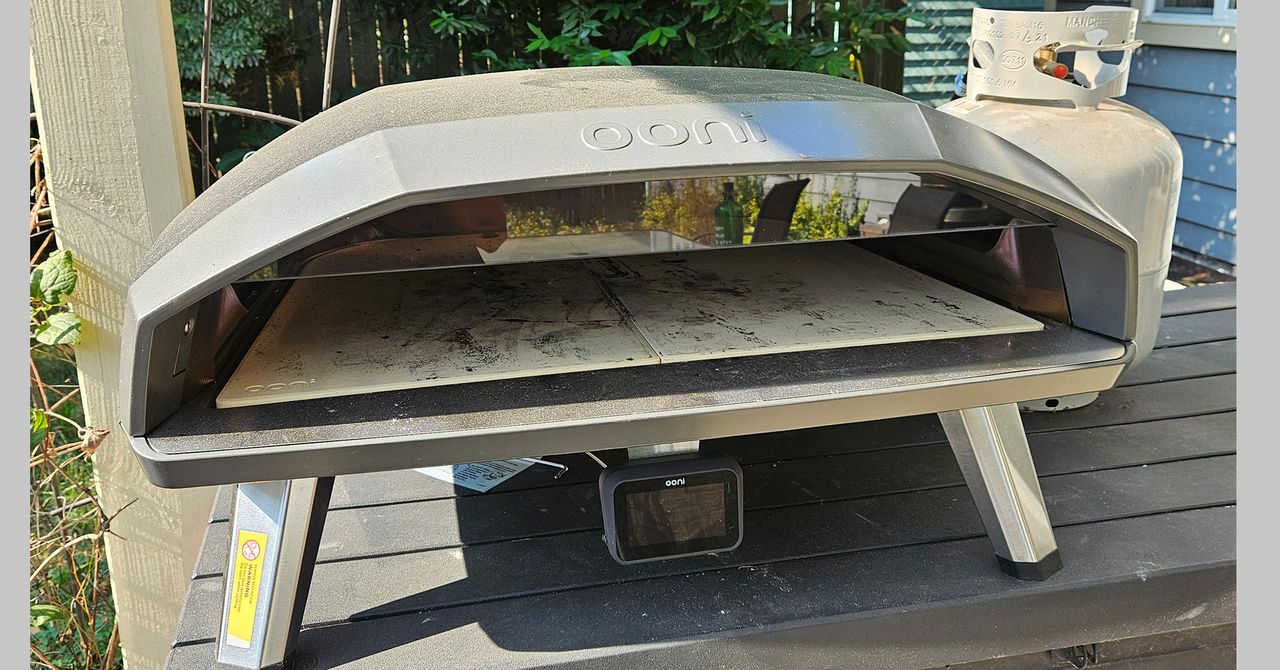 Make Big Pies With 20 Percent Off Our Favorite Pizza Oven for Large Families