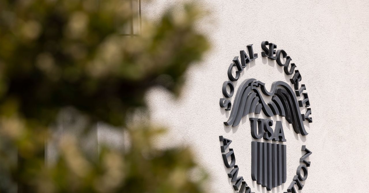 SSA Whistleblower’s Resignation Email Mysteriously Disappeared From Inboxes