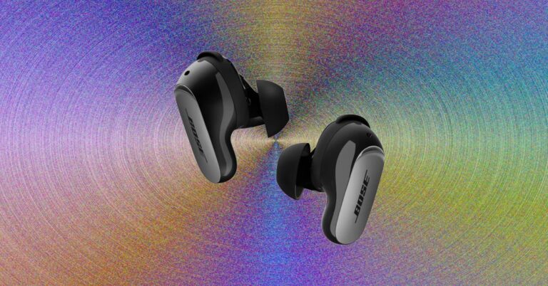 The New Bose QC Ultra 2 Are the Best Noise-Canceling Headphones Right Now
