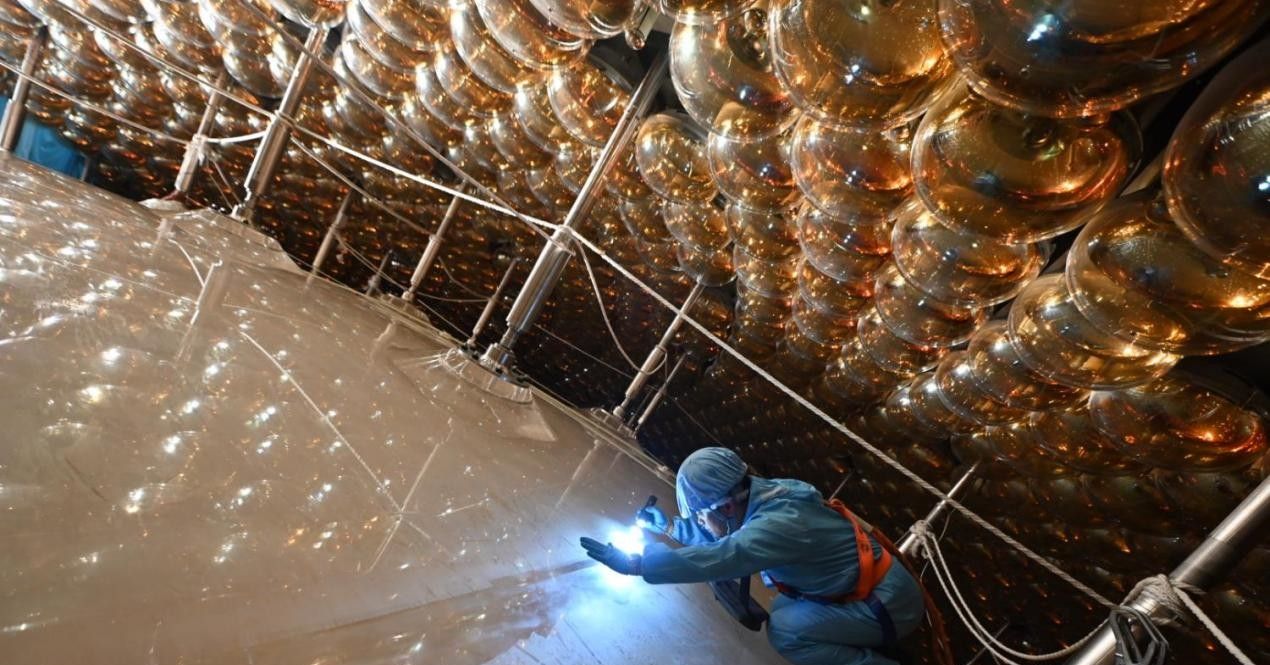 This Giant Subterranean Neutrino Detector Is Taking On the Mysteries of Physics