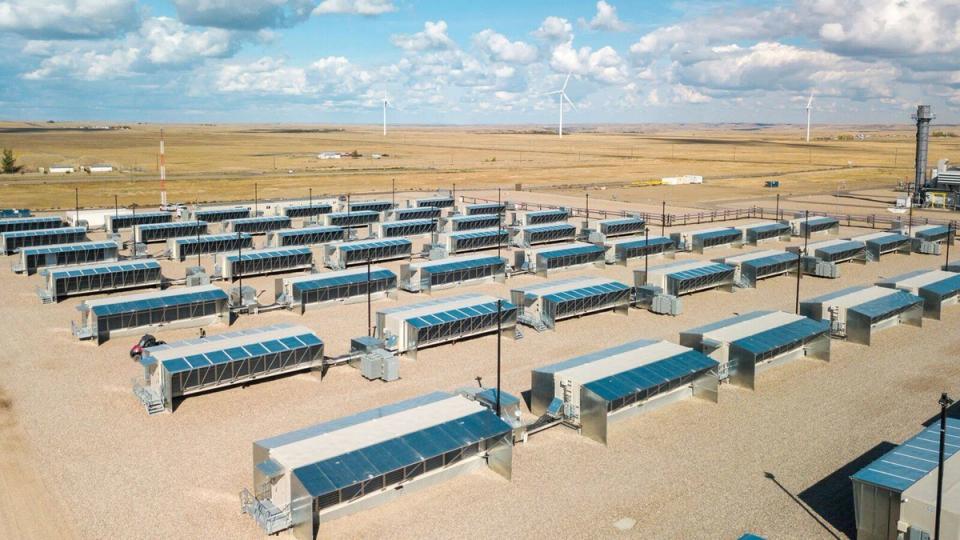 Buy the Dip in Bitcoin Miner Hut 8 (HUT), Says Benchmark’s Mark Palmer