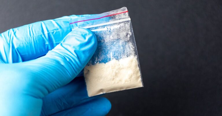 A New Type of Opioid Is Killing People in the US, Europe, and Australia
Emerging Opioid Crisis: A Deadly New Substance Impacting the US, Europe, and Australia
A New Type of Opioid Is Killing People in the US, Europe, and Australia