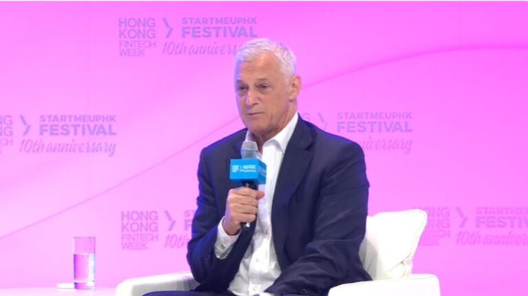 Hong Kong Stablecoin News: Standard Chartered CEO Bill Winters Backs HKD Stablecoins Push
